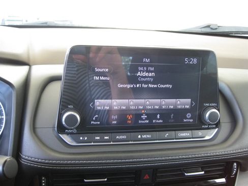 Used 2022 Nissan Rogue SV FWD image 18