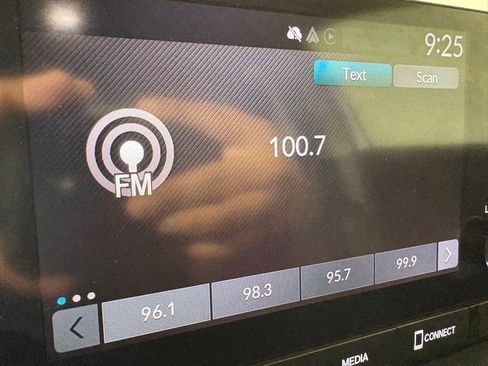 Used 2023 Honda Accord LX image 27