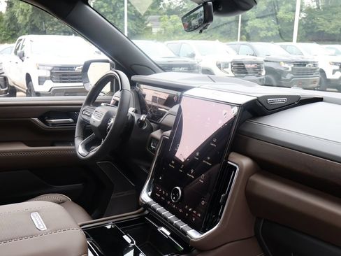 New 2026 GMC Yukon Denali Ultimate AWD/4WD image 46