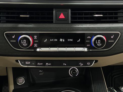 Used 2018 Audi A4 2.0T allroad Premium Plus AWD/4WD image 25