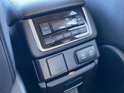 Used 2022 Subaru Ascent Onyx Edition image 36