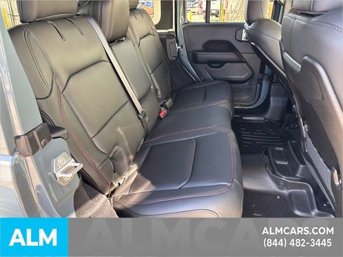 Used 2025 Jeep Wrangler Unlimited Rubicon image 18