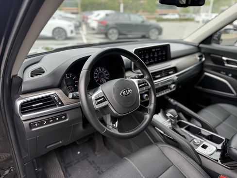 Used 2021 Kia Telluride EX w/ EX Premium Package image 12