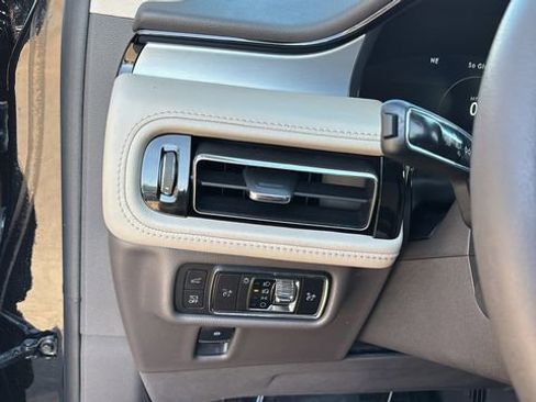 Used 2023 Lincoln Nautilus Standard w/ Premium Package image 21