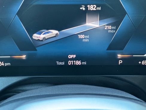 Used 2025 BMW i5 xDrive40 image 21