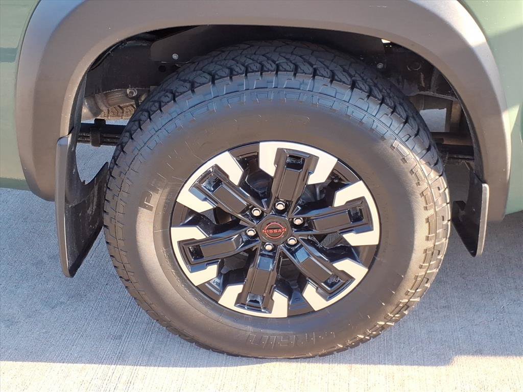 Used 2024 Nissan Frontier Pro-X w/ Pro Convenience Package RWD image 13