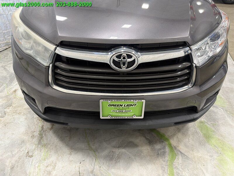 Used 2016 Toyota Highlander XLE AWD/4WD image 24