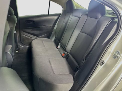 Used 2022 Toyota Corolla LE image 11