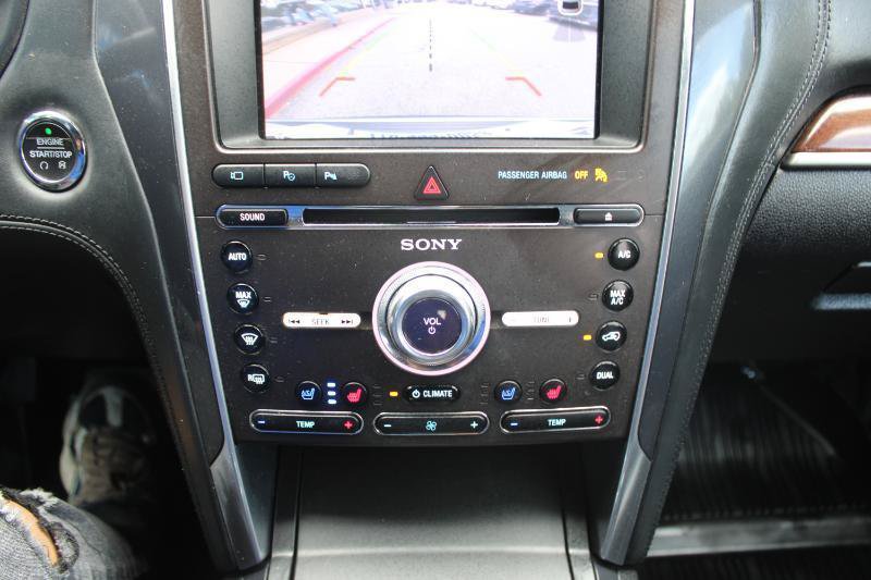 Used 2018 Ford Explorer Platinum AWD/4WD image 16