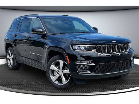 Certified 2024 Jeep Grand Cherokee Limited AWD/4WD image 2