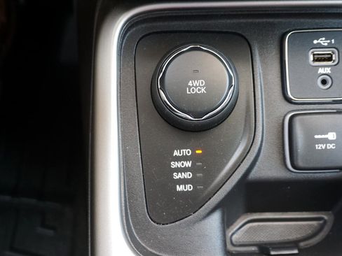 Used 2020 Jeep Compass Latitude image 16