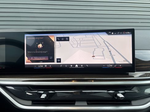 Used 2026 BMW X7 xDrive40i w/ M Sport Package AWD/4WD image 18