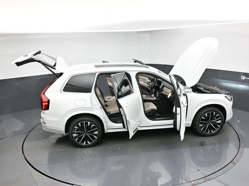 New 2026 Volvo XC90 B6 Plus w/ Protection Package Premier image 50