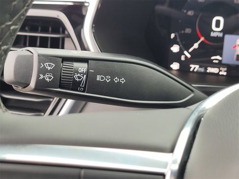 New 2025 GMC Canyon Elevation w/ Convenience Package image 22