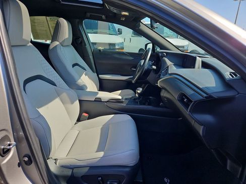 Used 2020 Lexus UX 200 w/ Accessory Package 2 FWD image 28