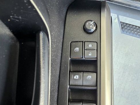 Used 2021 Toyota Tacoma SR5 image 15