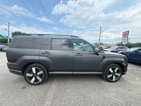 Used 2025 Hyundai Santa Fe Limited AWD/4WD image 4