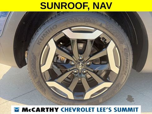 Used 2025 Kia Telluride S FWD image 10