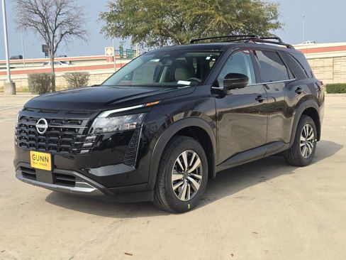 New 2026 Nissan Pathfinder SL image 7