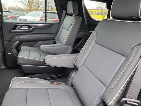 New 2026 GMC Yukon Elevation w/ Elevation Premium Package image 15