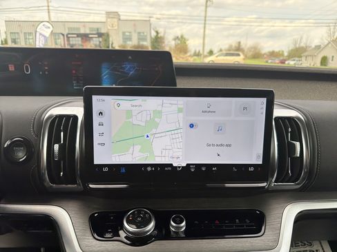 Used 2025 Ford Expedition Max Platinum w/ Driver's Package image 25