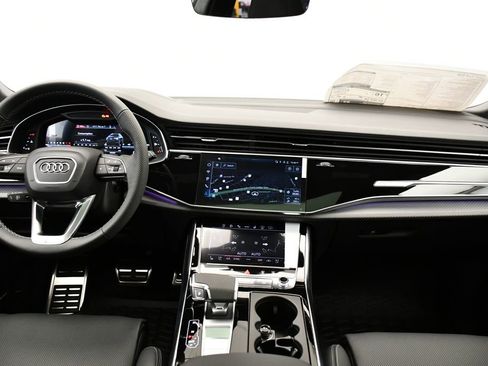 New 2026 Audi SQ8 Prestige image 17