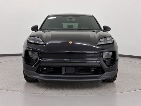 Used 2025 Porsche Macan 4S Electric AWD/4WD image 6