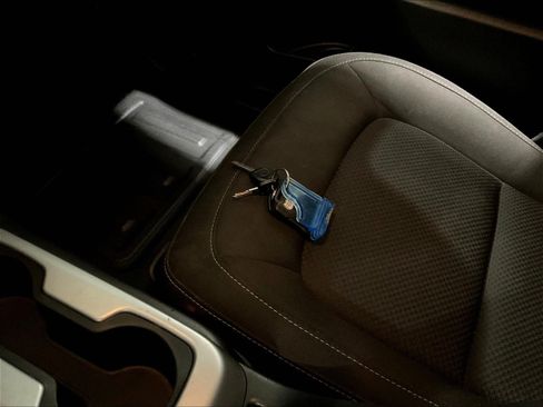 Used 2022 Chevrolet Colorado LT w/ Fleet Safety Package RWD image 34
