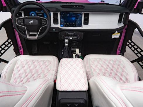 Used 2025 Ford Bronco Big Bend AWD/4WD image 2