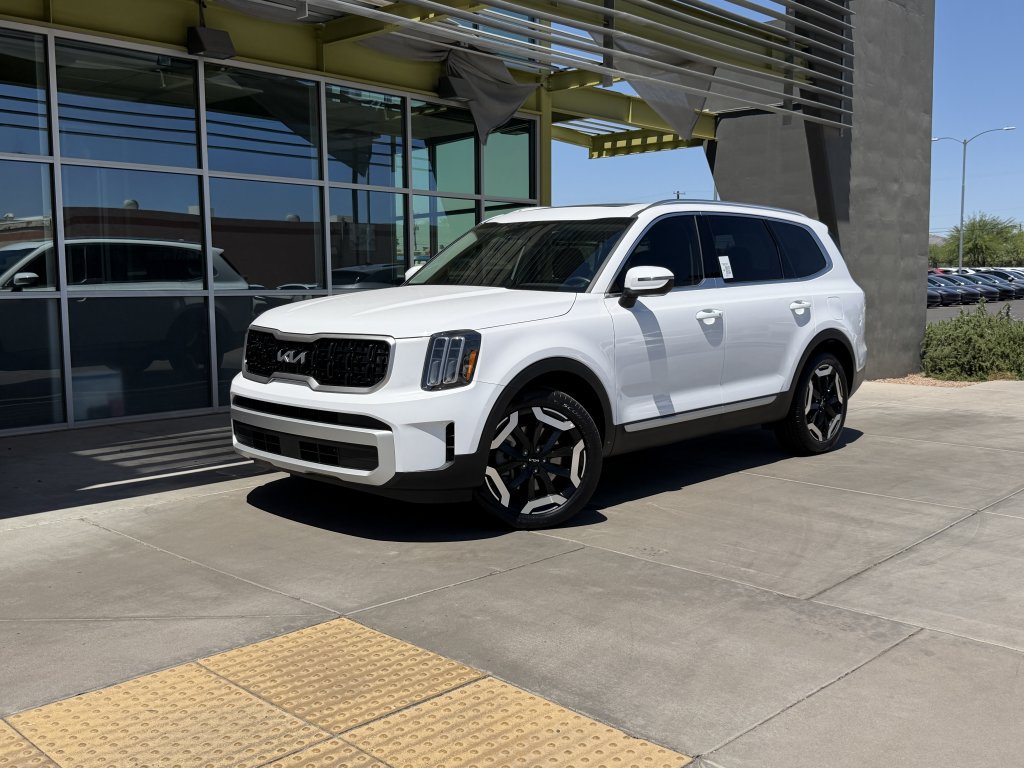 Used 2025 Kia Telluride EX w/ EX Captain's Chair Package FWD image 1