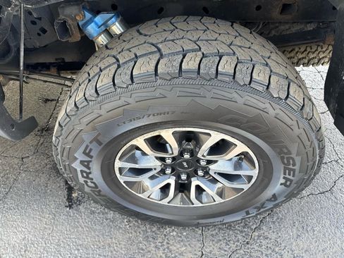 Used 2013 Ford F150 Raptor w/ Luxury Equipment Group image 9