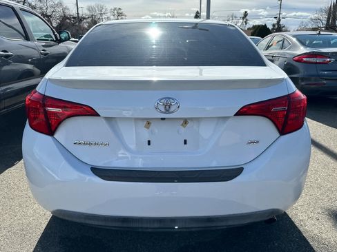 Used 2018 Toyota Corolla SE w/ Carpet Mat Package (TMS) image 5