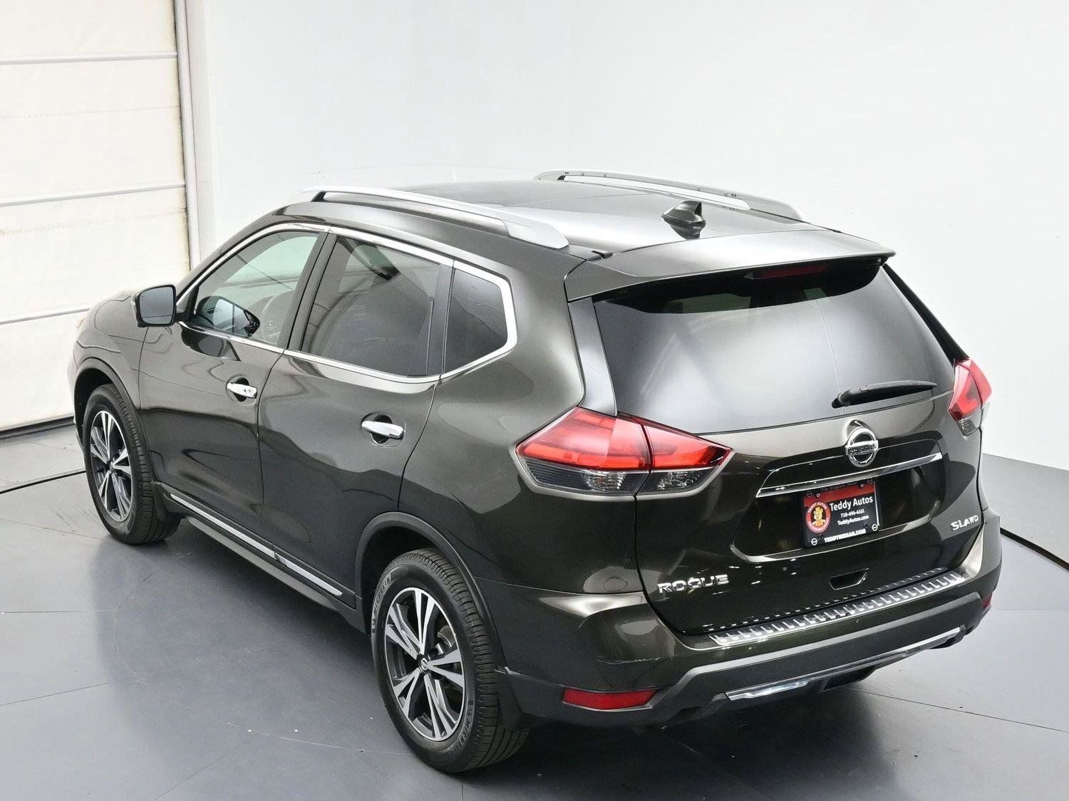 Used 2017 Nissan Rogue SL w/ SL Premium Package AWD/4WD image 31