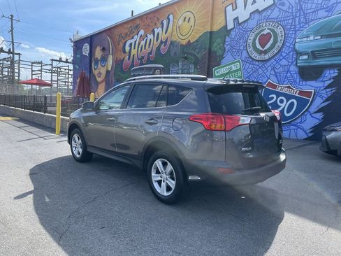 Used 2014 Toyota RAV4 XLE AWD/4WD image 3