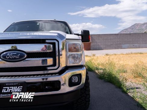 Used 2012 Ford F350 Lariat w/ Lariat Interior Pkg image 6