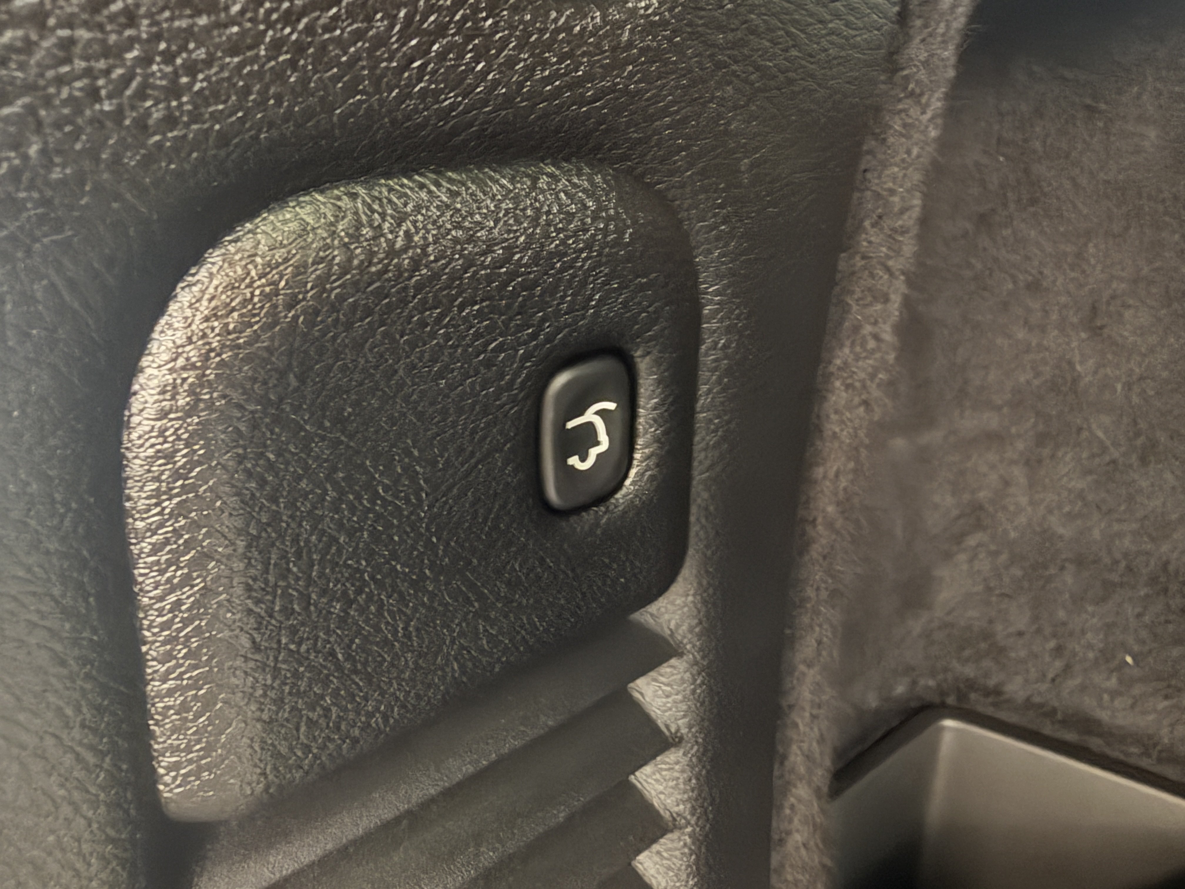 Used 2025 Dodge Durango R/T AWD/4WD image 10