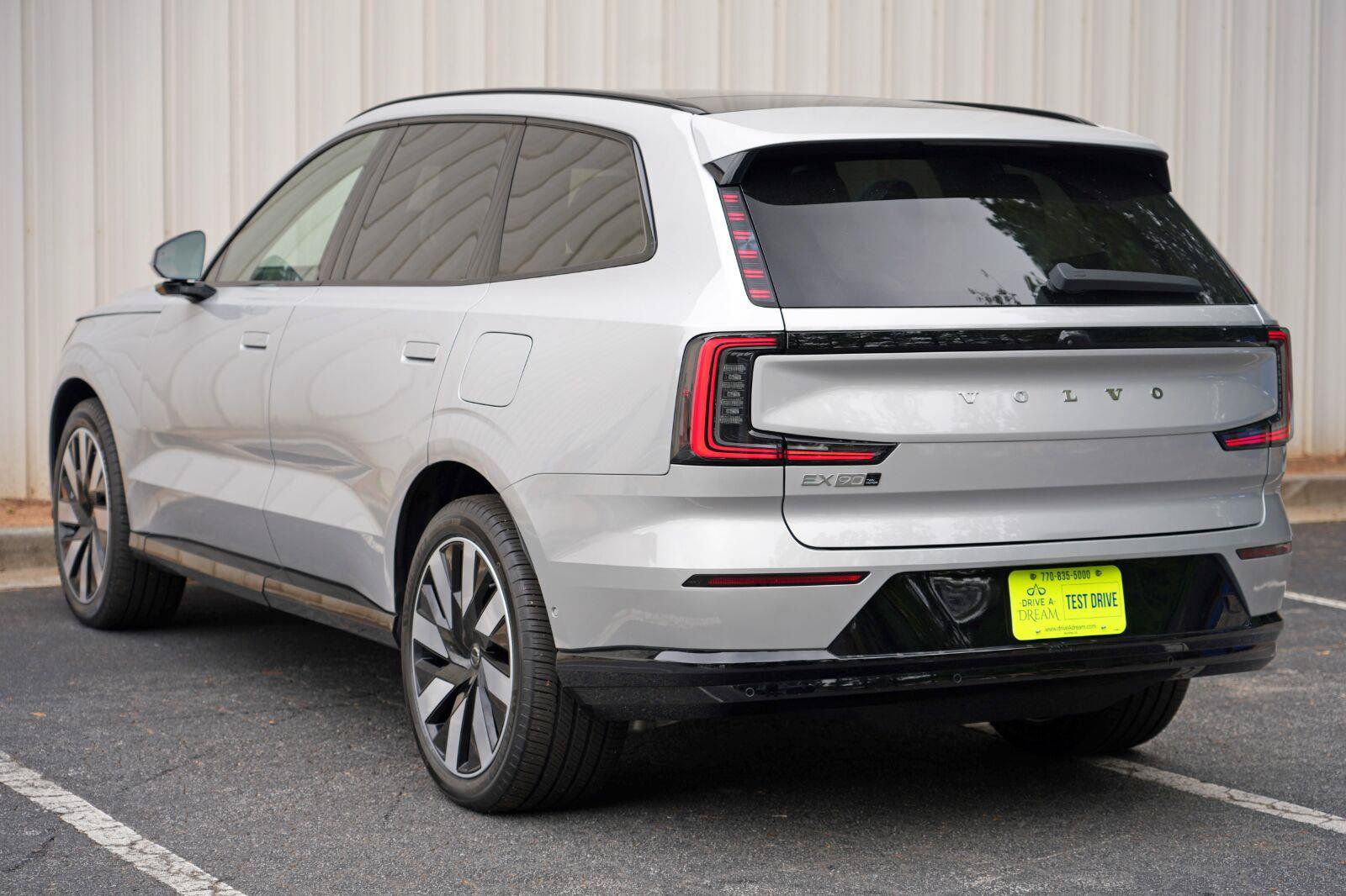 Used 2025 Volvo EX90 Ultra AWD/4WD image 49