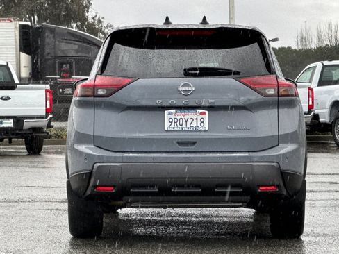 Used 2025 Nissan Rogue SL w/ Tech Package AWD/4WD image 5