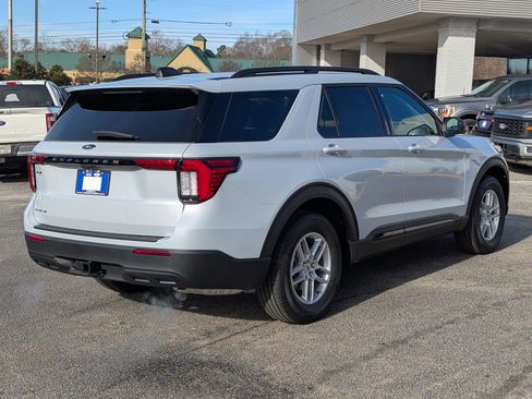 New 2026 Ford Explorer Active image 9