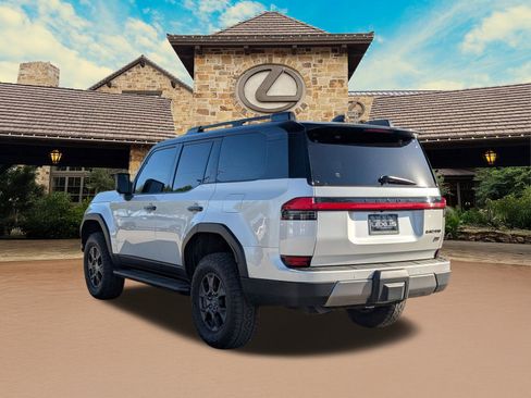 Certified 2024 Lexus GX 550 image 3