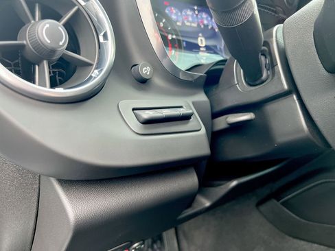 Used 2020 Chevrolet Camaro SS image 16