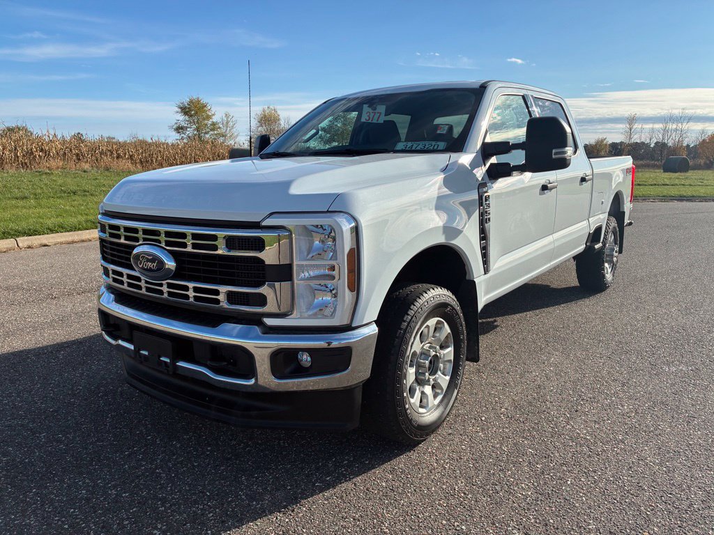 Used 2024 Ford F350 XLT w/ FX4 Off-Road Package AWD/4WD image 4