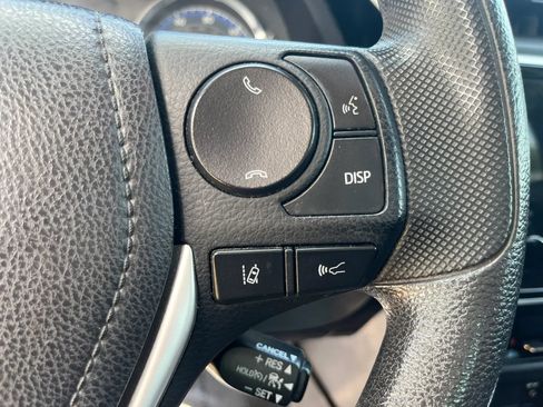 Used 2017 Toyota Corolla LE FWD image 16