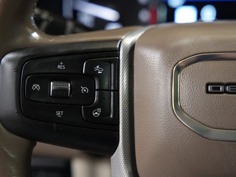 Used 2021 GMC Yukon Denali w/ Denali Ultimate Package image 38