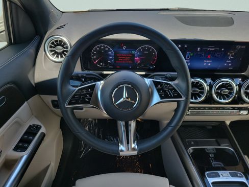 Certified 2025 Mercedes-Benz GLA 250 image 13
