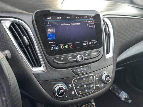 Used 2021 Chevrolet Malibu LT FWD image 6