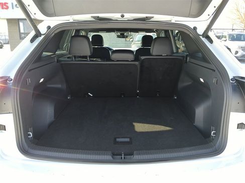 Used 2024 Volkswagen Atlas Cross Sport SE image 29