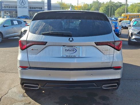 Used 2023 Acura MDX A-Spec image 5