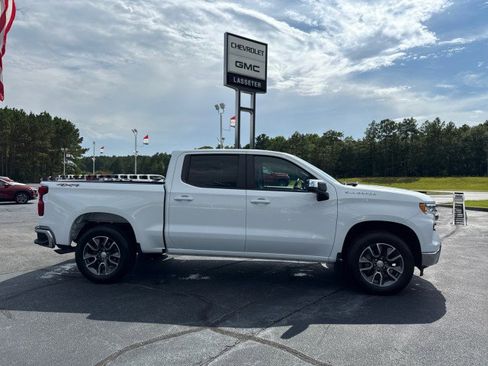 Used 2023 Chevrolet Silverado 1500 LT image 2