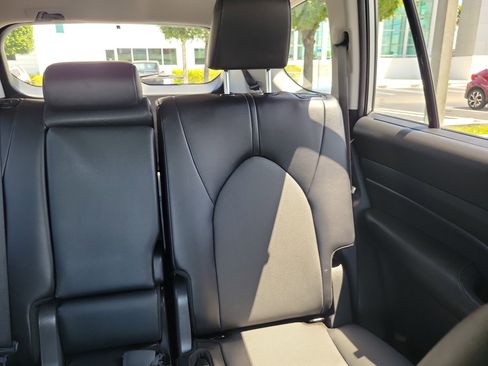 Used 2024 Toyota Grand Highlander XLE FWD image 22